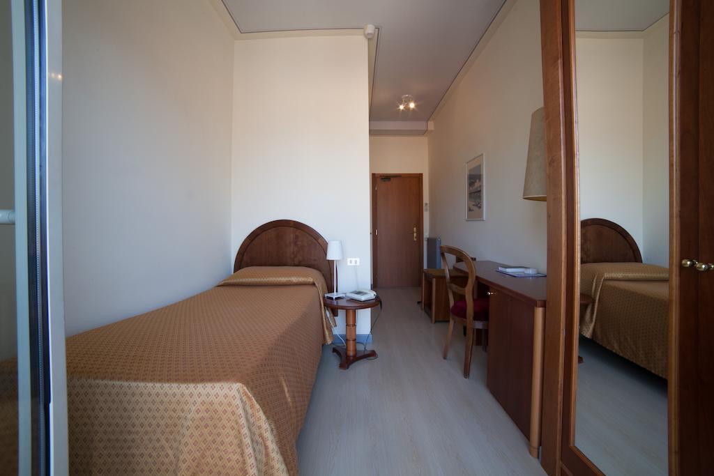 Albergo Miralago Verbania Bilik gambar